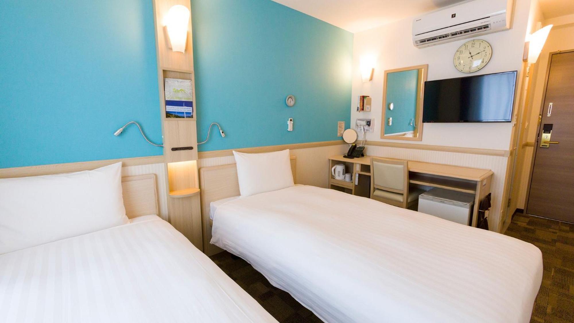 Toyoko Inn Iwakuni Eki Nishi Guchi 客房 照片